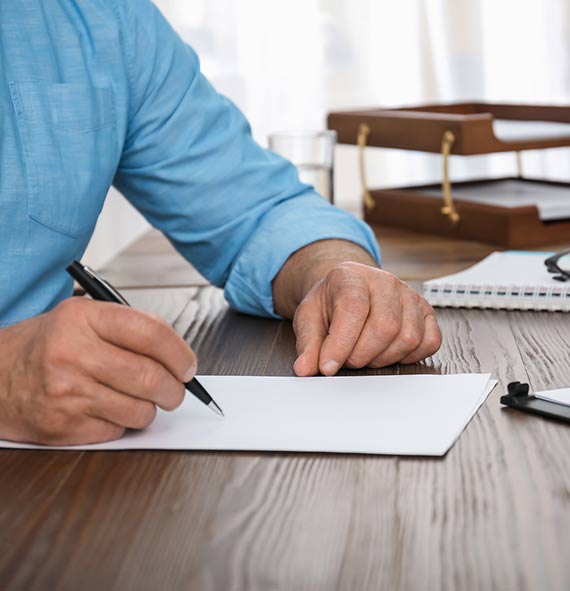 Droit commercial à Lyon  Nous vous accompagnons dans vos contentieux commerciaux.